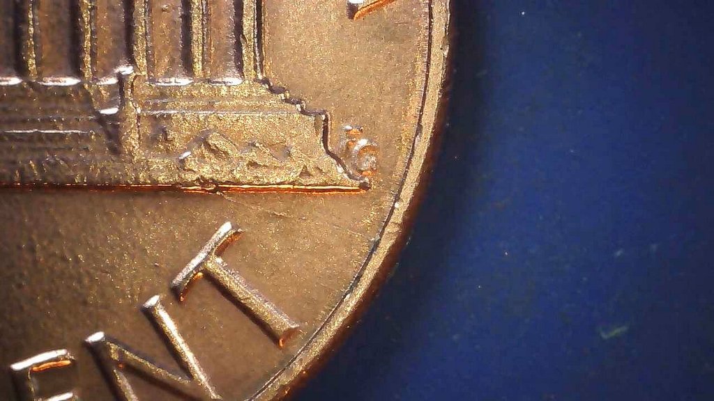 1983-P-Lincoln-Memorial-Cent-With-Reverse-Die-Cracks