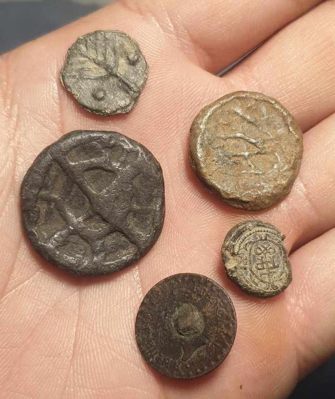 Several-Unidentified-Bronze/Copper-Coins