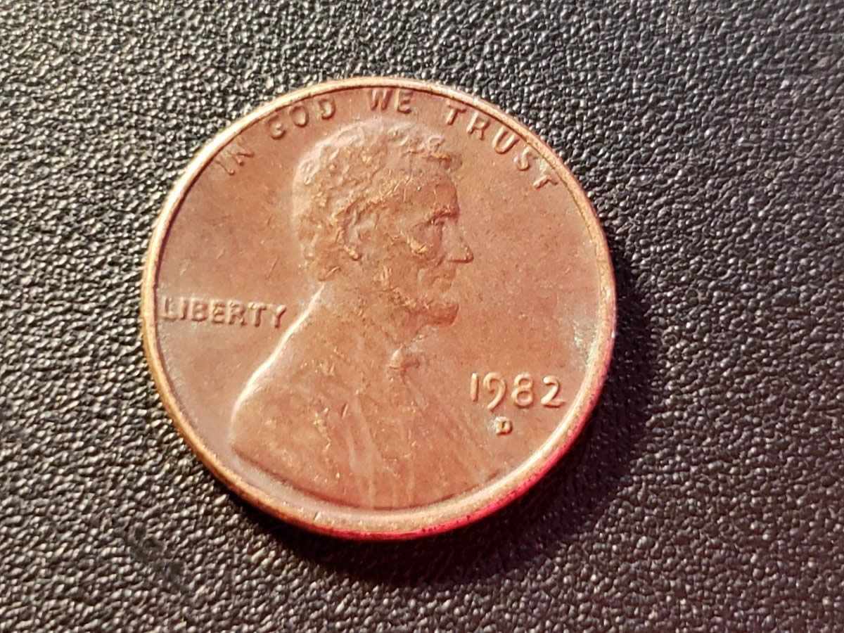 Large-Date-Or-Small-Date?-1982-D-LMC