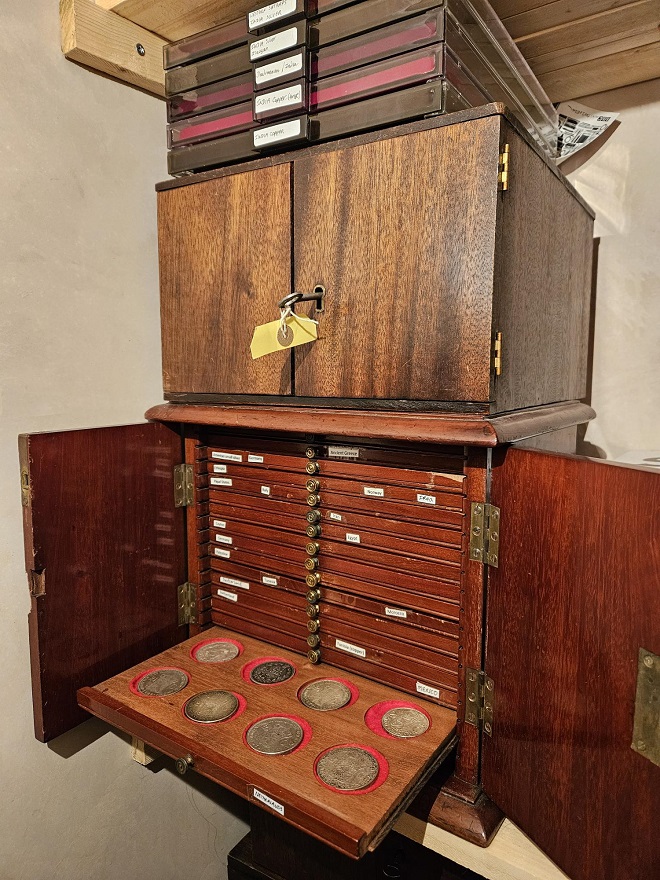 Folders-And-Books-For-Coins?