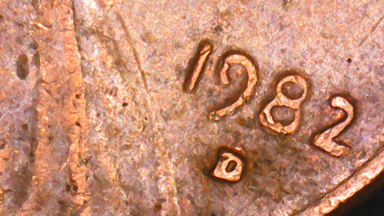 This-One-Seems-In-Between.-Not-As-Definitive-As-Other-Coins.-1982-Sm-Date?