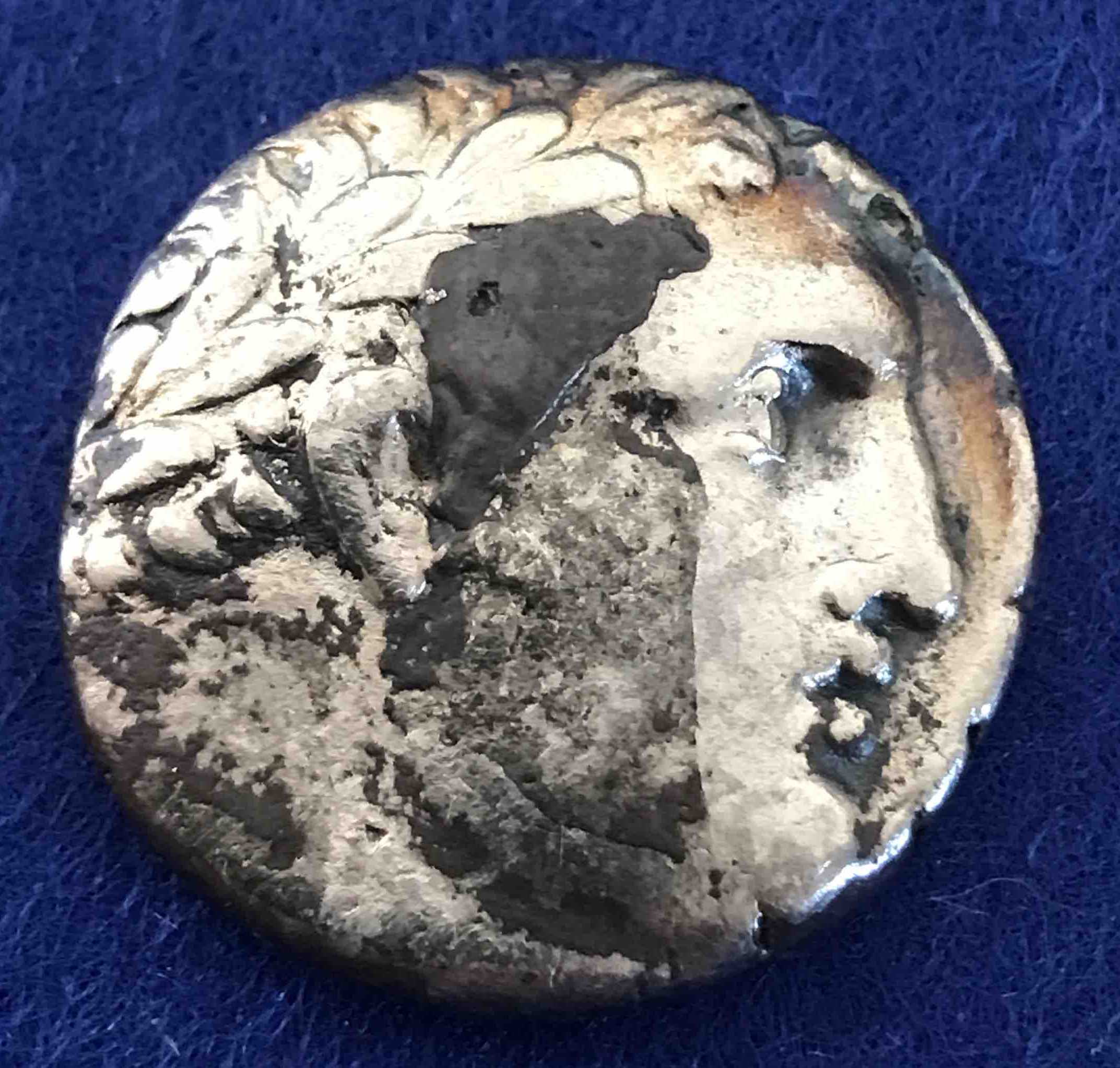 Removing-Adhesive-On-Coins