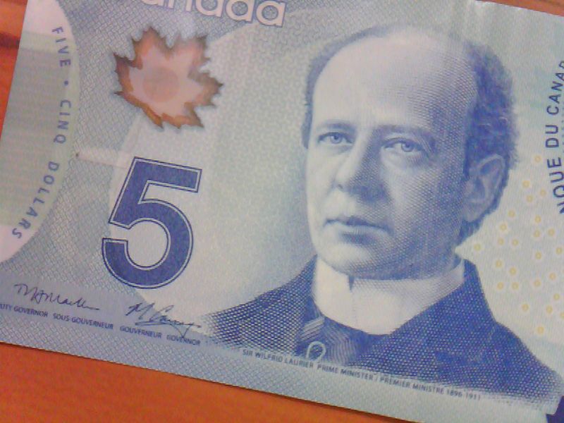 Plastic-$5-Note