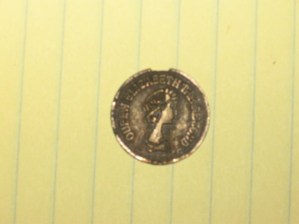 Queen-Elizabeth-The-Second,-Head-On-Both-Sides?-Id:-Jewelry-Pendant