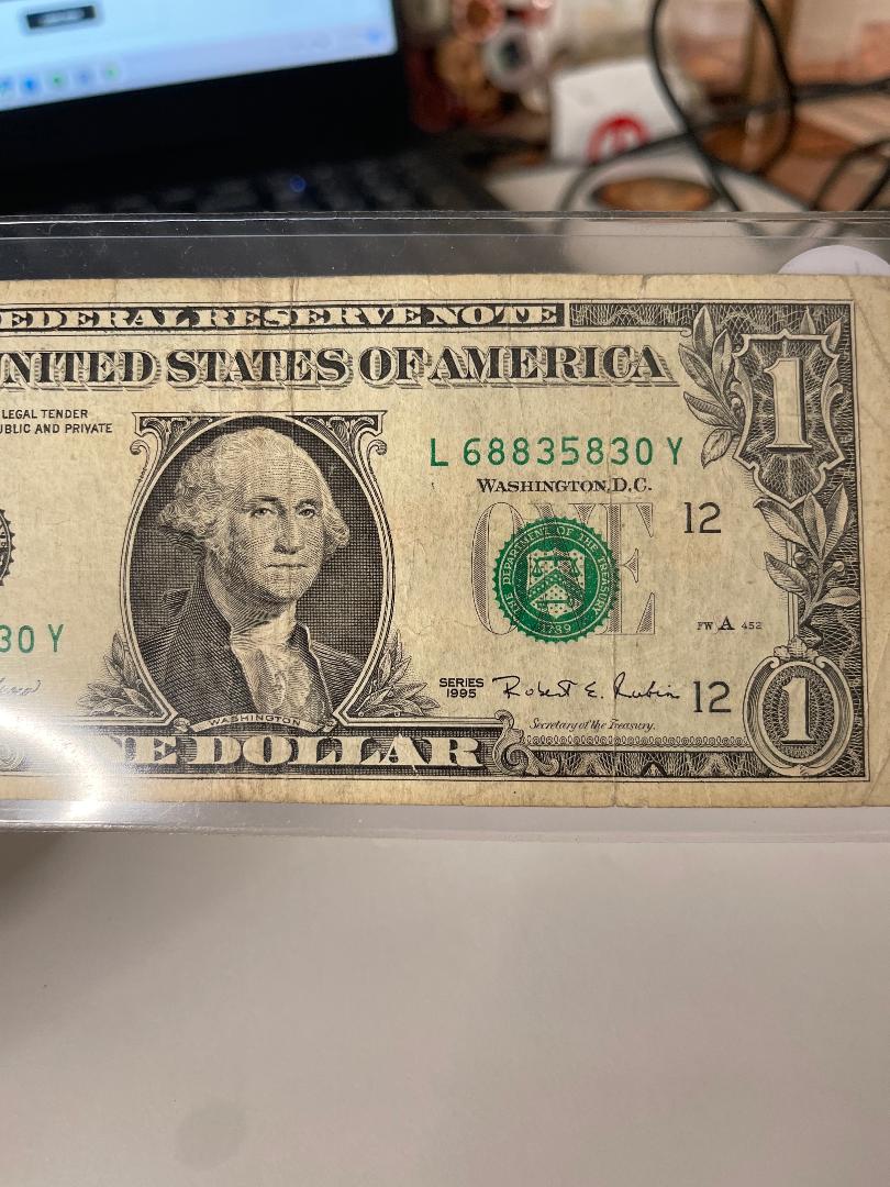 Dollar-Bill-Y-Serial-Number
