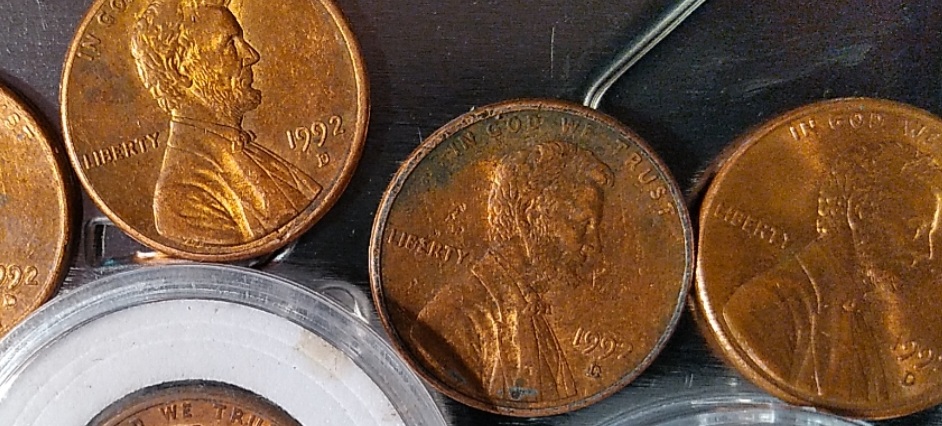 1992-Closed-Am-?--These-Look-,-Bank-Roll-29-D-And-10-P