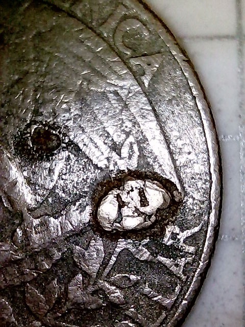 1980-P-Washington-Quarter...-Extra-Chunk-Of-Medal-On-Reverse?