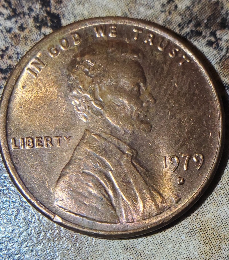 Grease-Or-Strike-Error?-1979-D-Penny