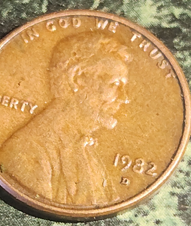 1982-D-Penny-Large-Or-Small?