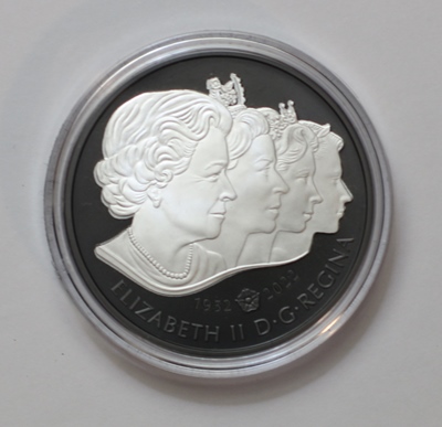 2023-Qe-II-Royal-Cypher-Rhodium-Plated