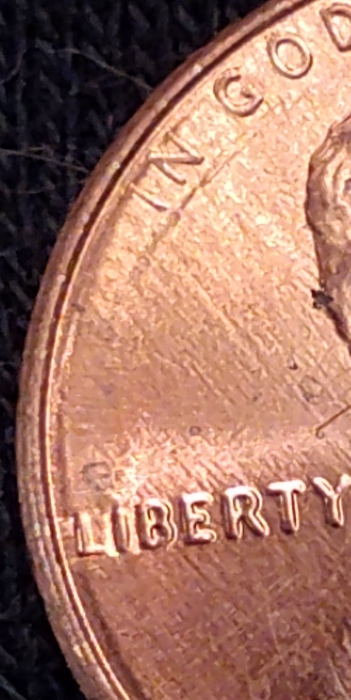2012-D-Lincoln-Shield-Cent,-Ring-Of-Death-Or-Something-Else?