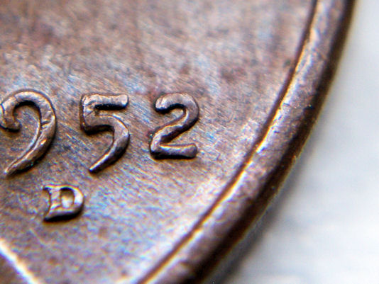 1952-D-And-1947-Lincoln-Wheat-Cents