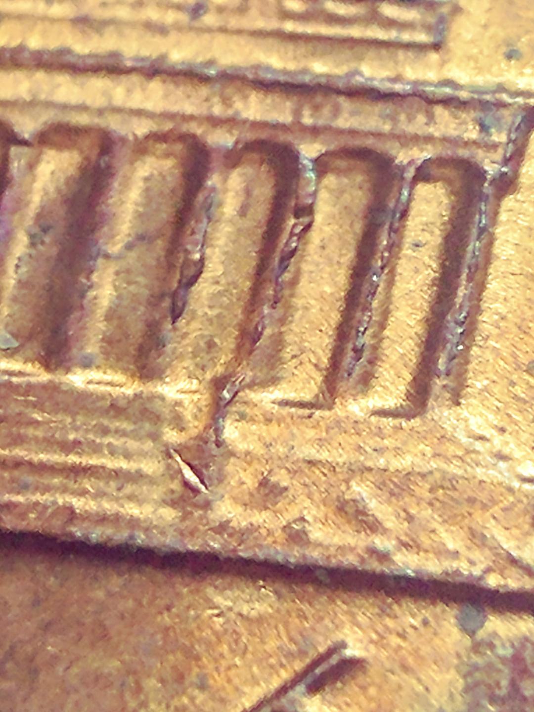 A-Drippy-Coin---Lincoln-Memorial-Columns-With-Extra-Metal