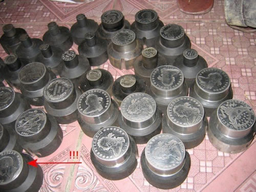 Inside-A-Chinese-Coin-Counterfeiting-Ring