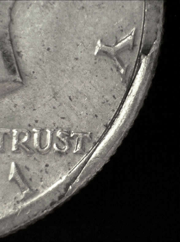 1971-D-Kennedy-Half-With-Quite-A-Large-Rim-Cud