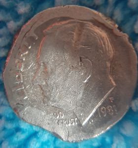 1981-P-US-Coin--Error-Or-Are-Damage-Help-Please