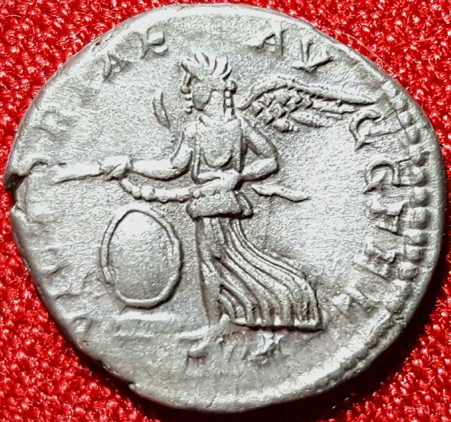 Septimius-Severus-Legionary-Denarius.
