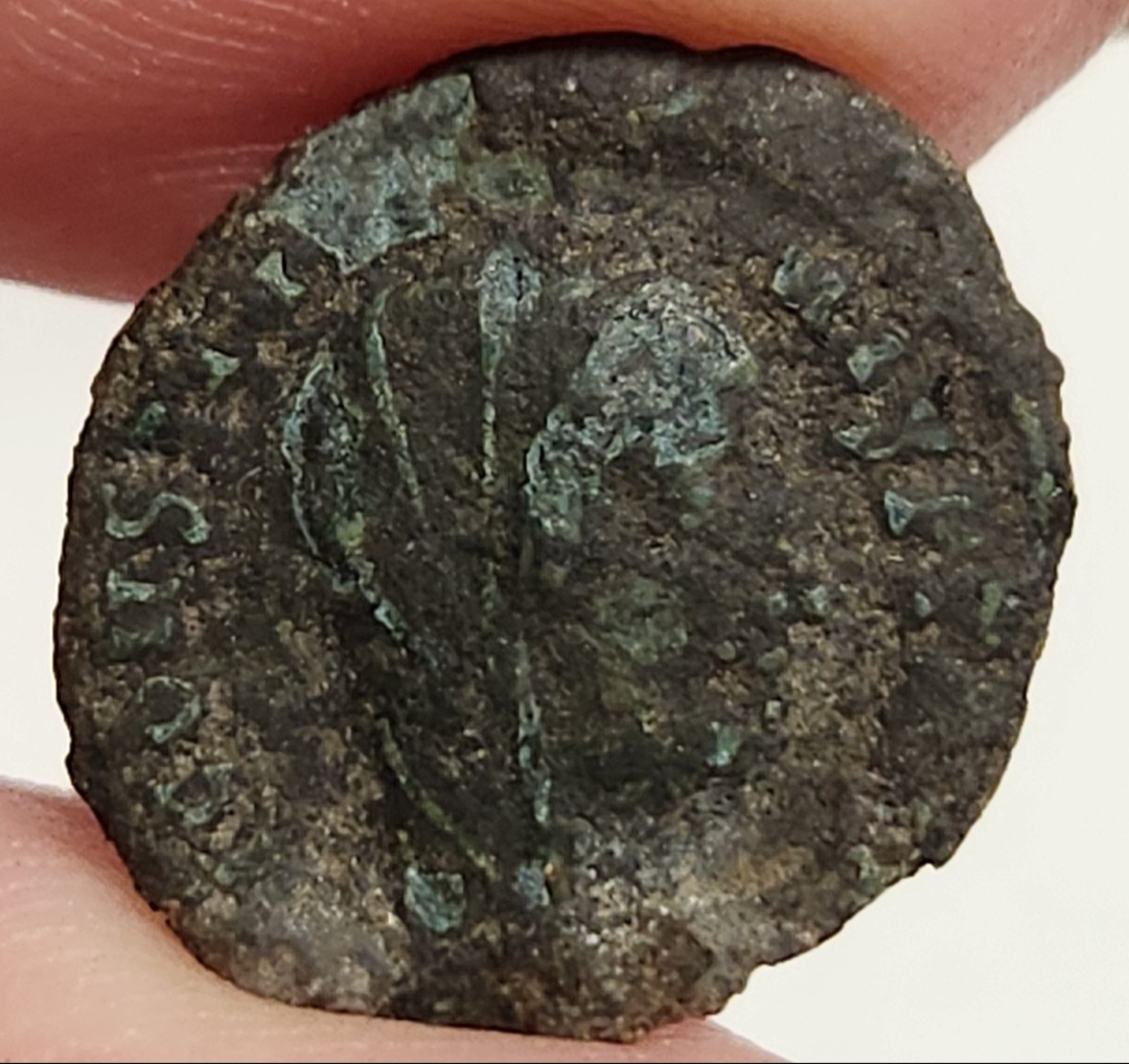 Help-ID-Ancient-Roman-Bronze-Coin-16mm-1.61g
