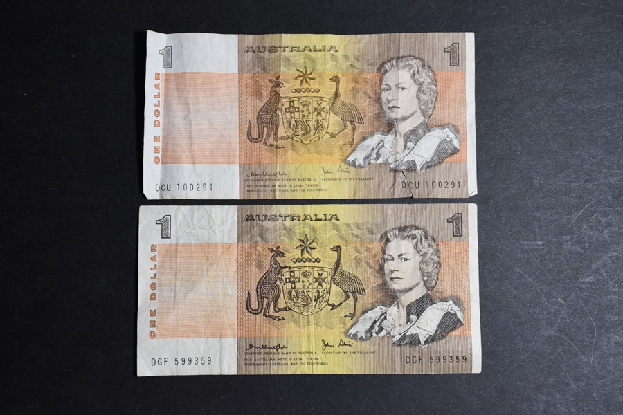 Australia-$1-Knight/Stone-Note---Print-Error-Or-Just-Faded?