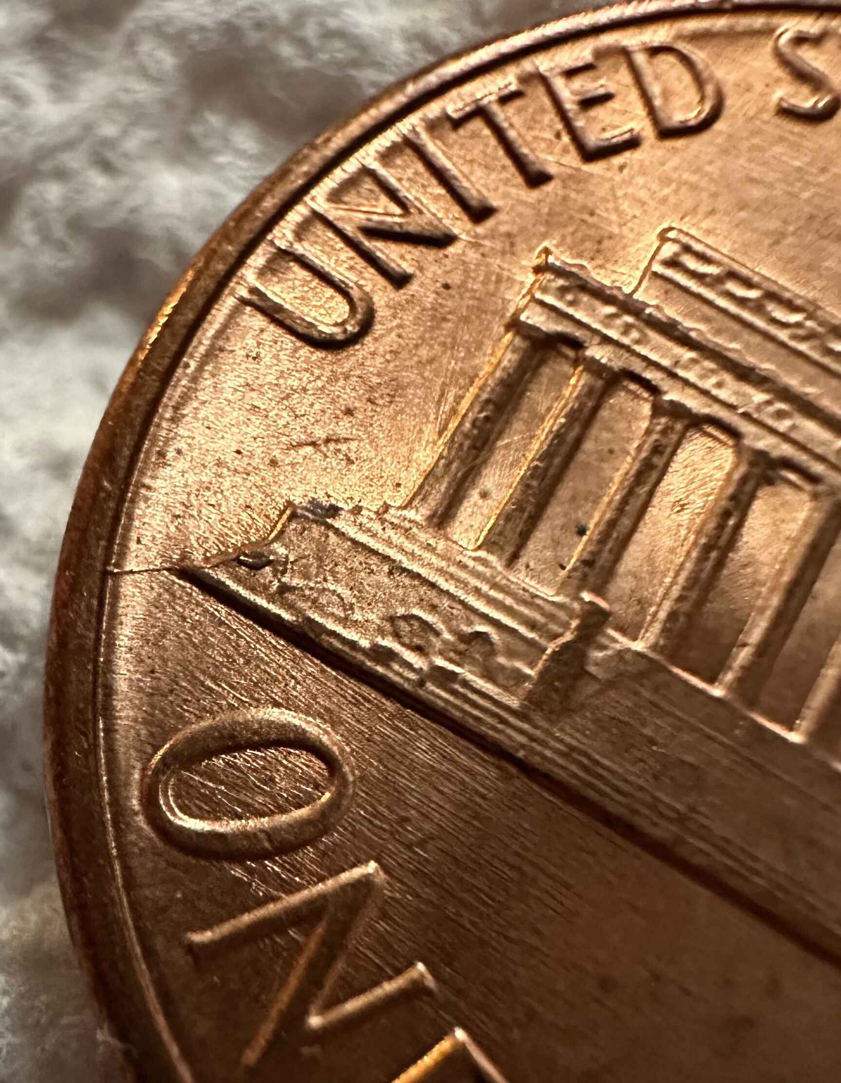 1987-P-Lincoln-Penny-~-Ridge-Ring/S?,-OBV-Die-Chip,-Die-Scratches,-&-REV-Die-Crack