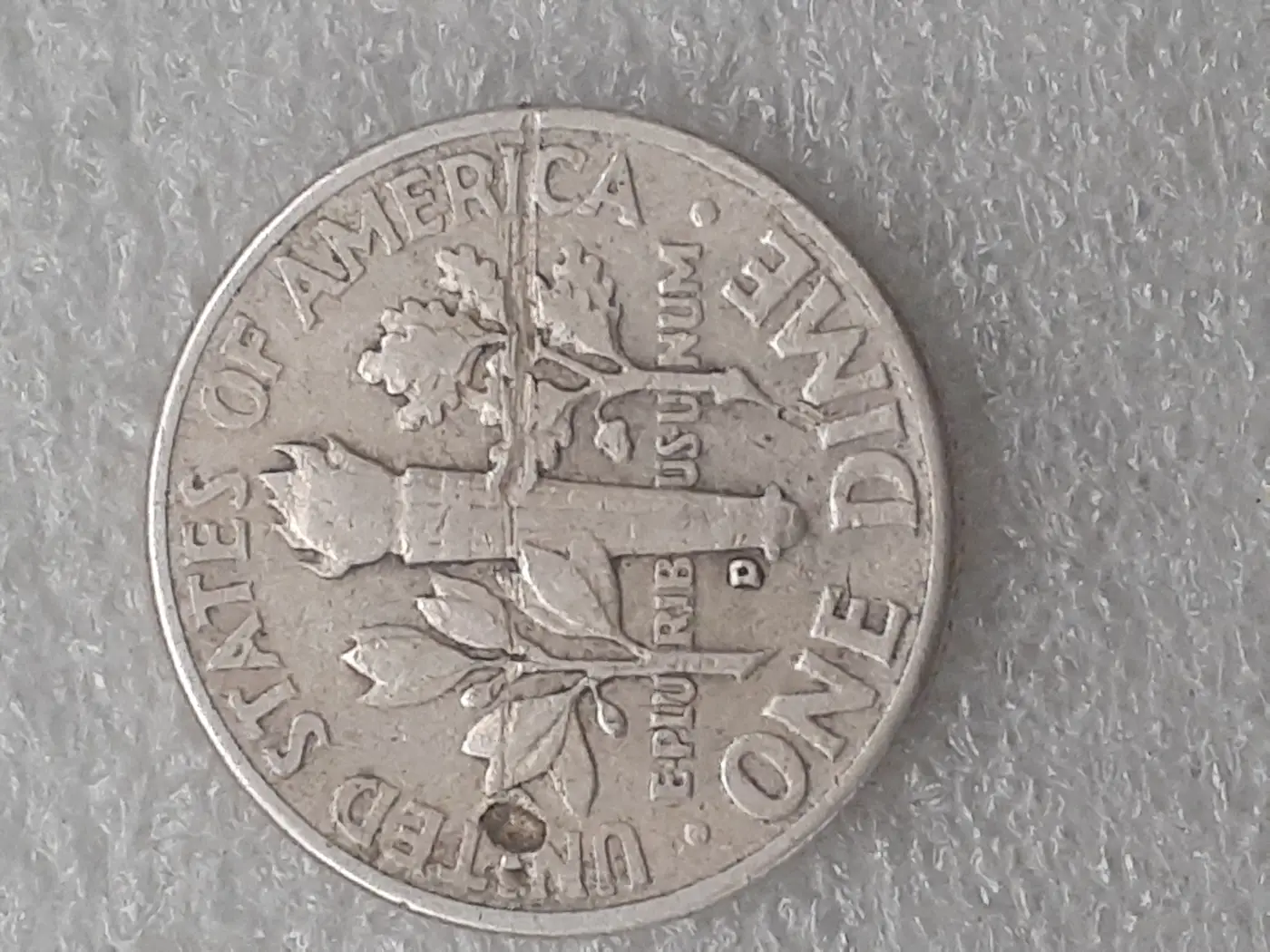 1959-D-Roosevelt-With-Hole-On-Reverse
