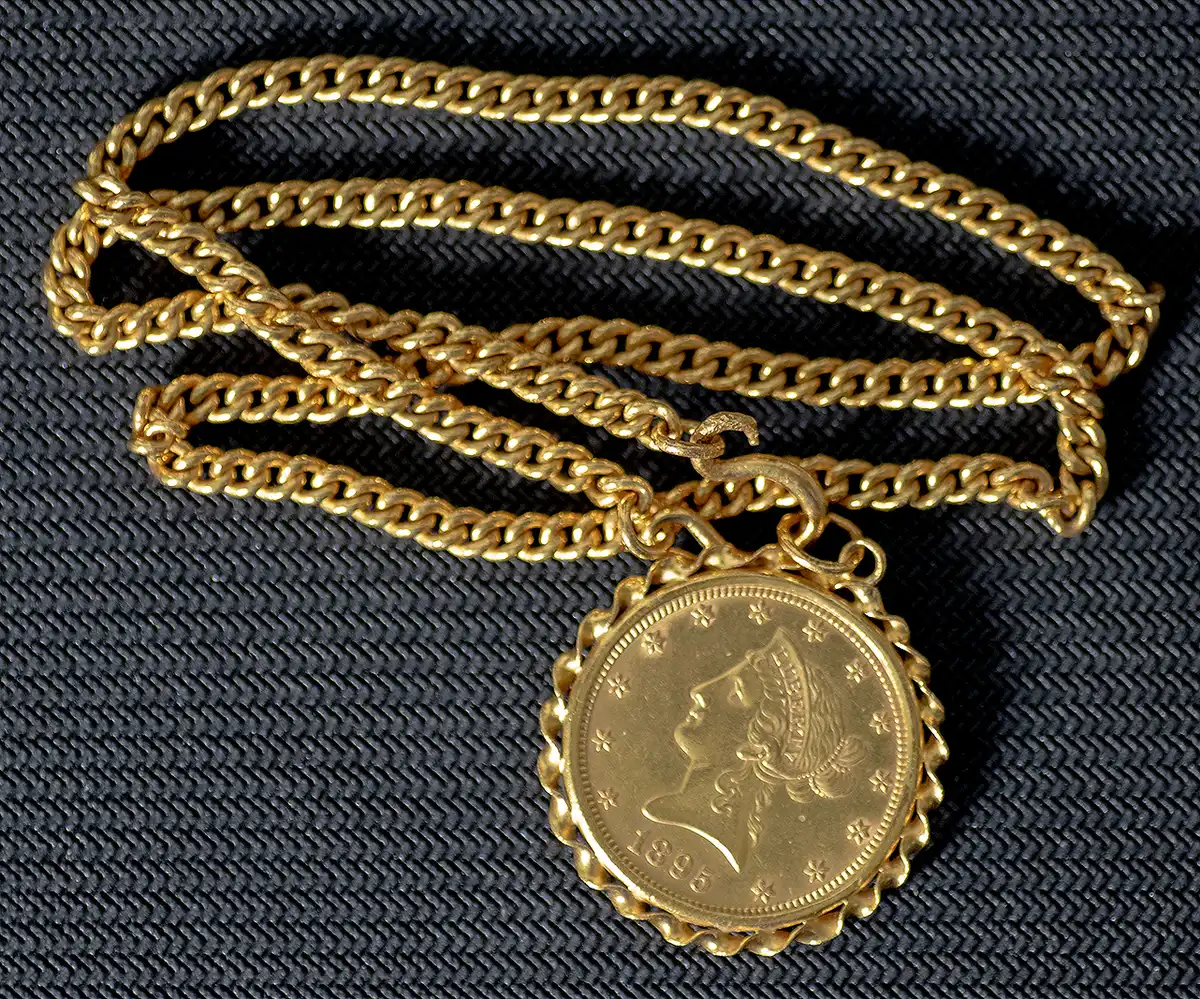 Post-Your-Coins-In-Jewelry-And-Other-Fashion-Accessories!