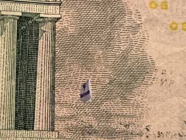 $5-Is-This-A-Printing-Error-Or-Some-Kind-Of-Damage?