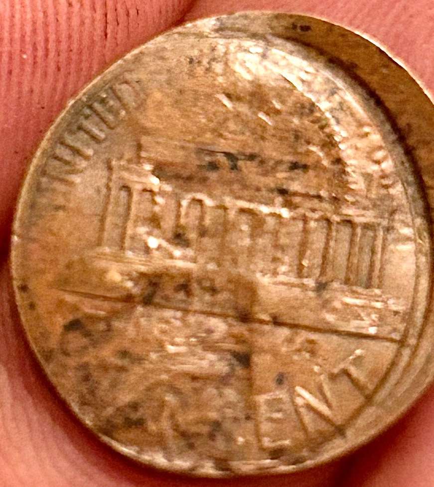 1974-Lincoln-Memorial-Cent-Strike-Thru-Error?