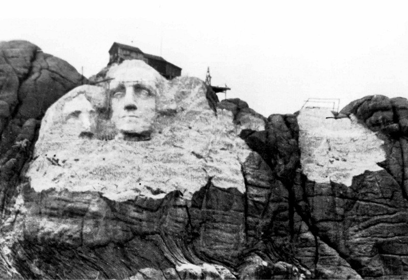 Commems-Collection-Classic:-What-If?-1947-Mount-Rushmore-Completion
