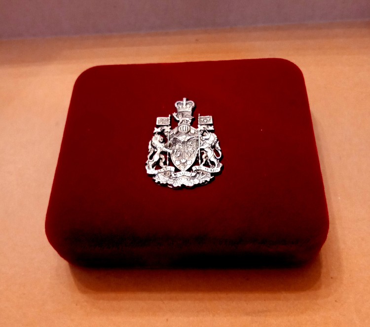 Commems-Collection-Canadian:-1977-Queen-Elizabeth-II--Silver-Jubilee---Silver-Dollar