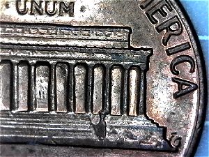 Reverse-Die-Clash-1983-P-Slightly-Rotated-Lincoln-Memorial.