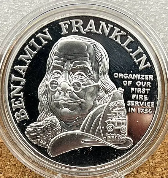 Post-Your-Numismatic-Items-With-Someone-Wearing-Glasses