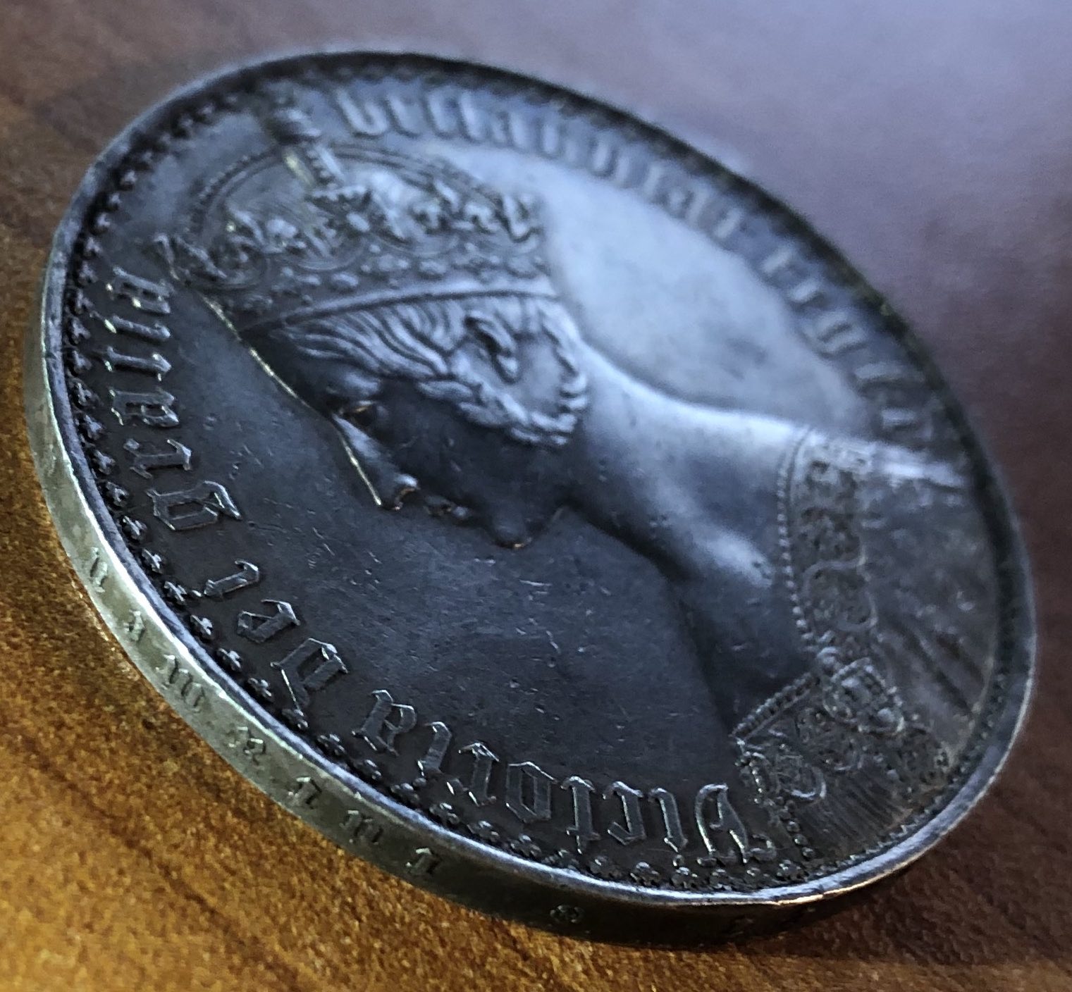 Gothic-Crown-1847-Queen-Victoria-Great-Britain