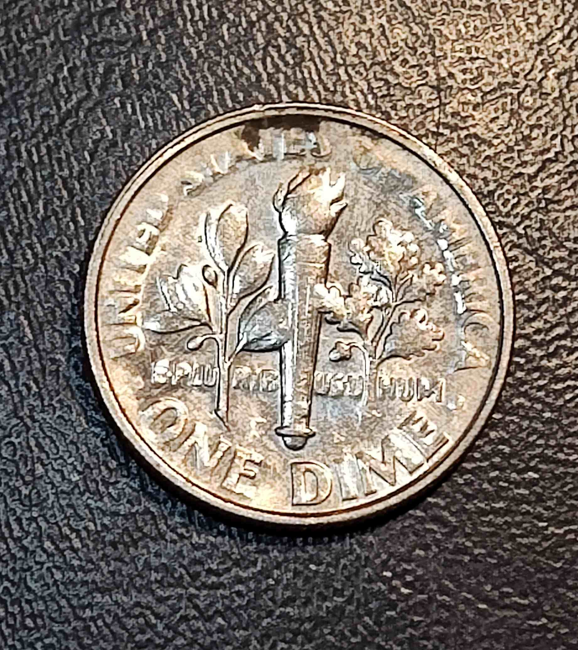 Can-Somebody-Tell-Me-What's-Up-With-This-20?-Dime-?-It-Just-Looks-Crazy-Under-The-Scope