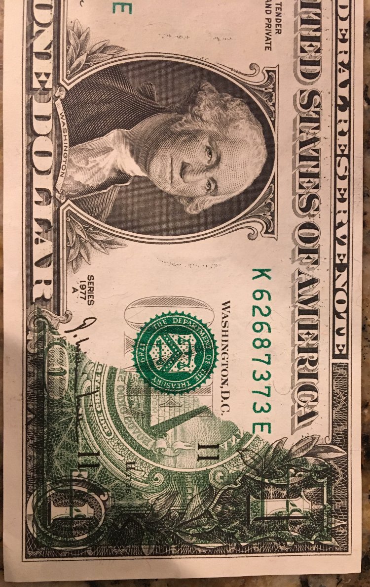 Error-On-Sequential-One-Dollar-Bills-1977-Never-Circulated