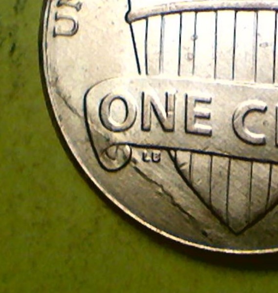 2016-Penny-With-Some-Type-Of-Flaw-On-Reverse