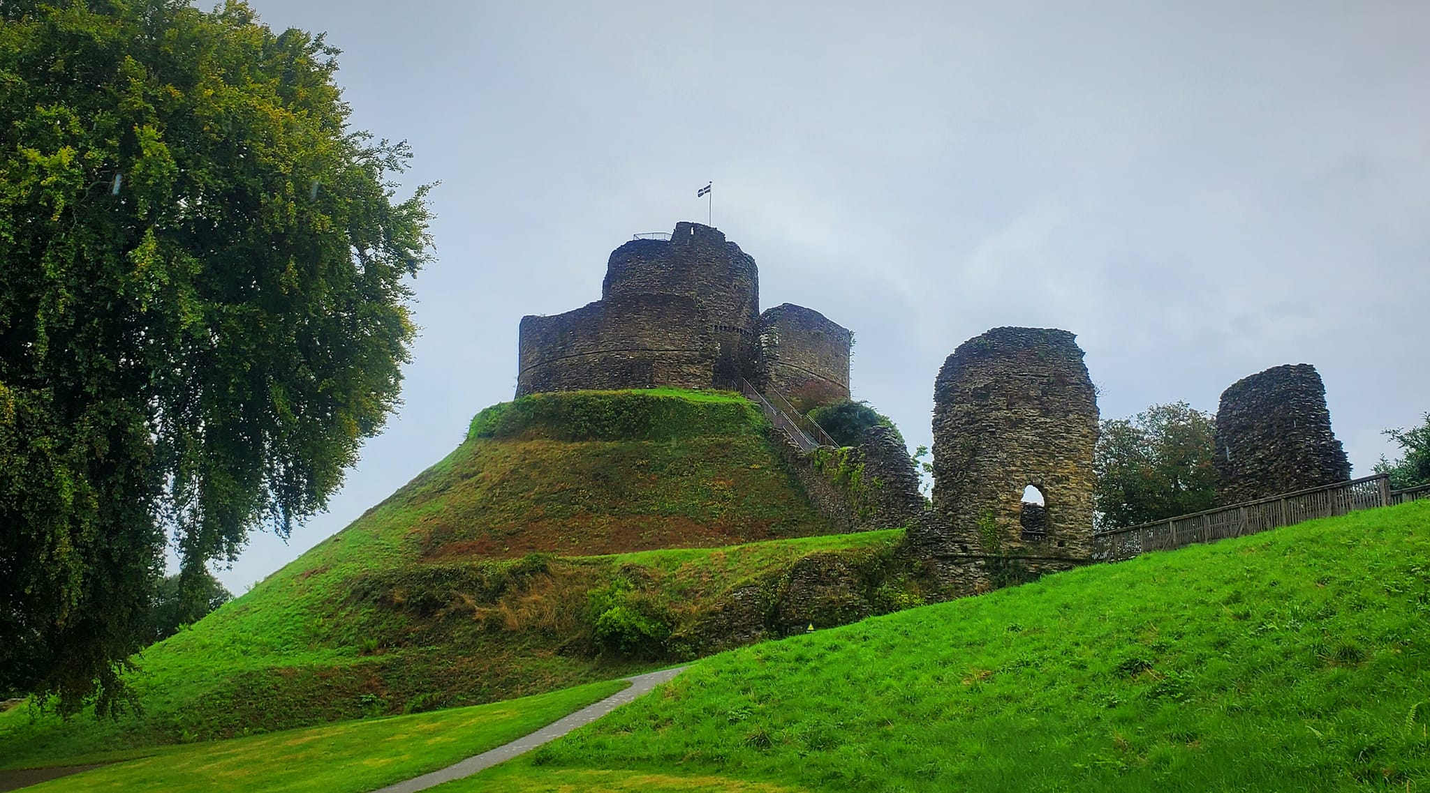 Post-Your-Coins-With-A-Castle