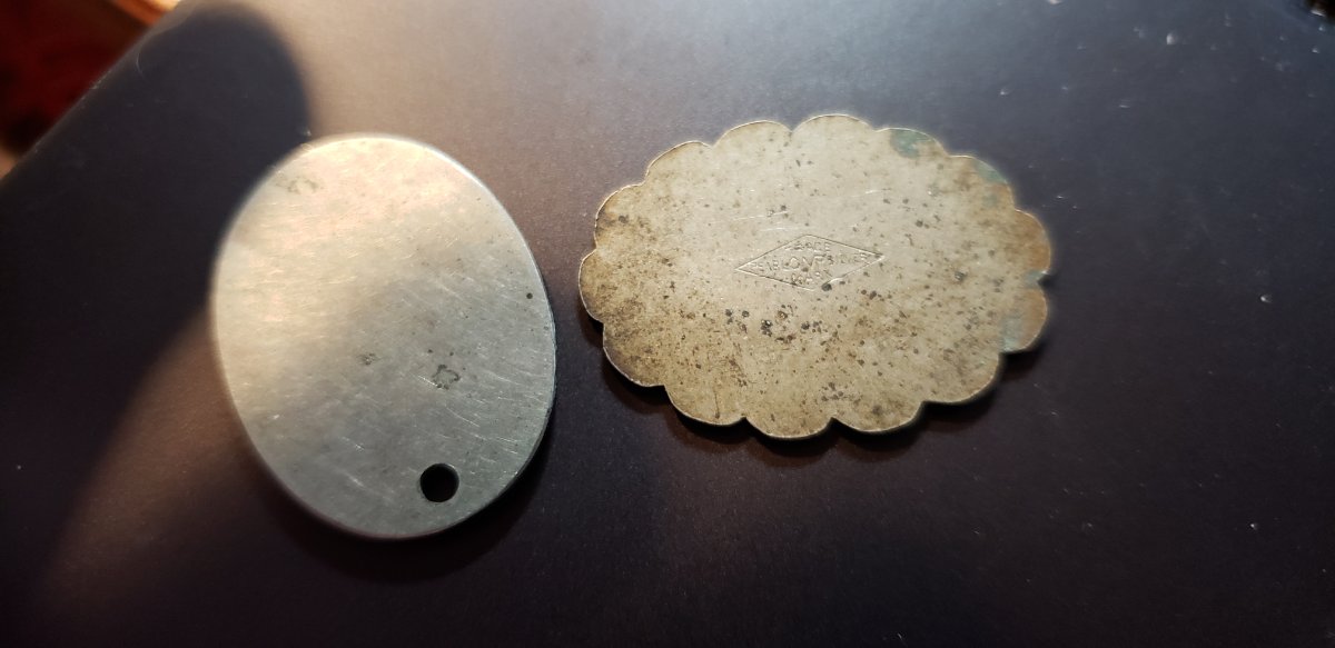 Tokens-Or-Badges-To-Identify