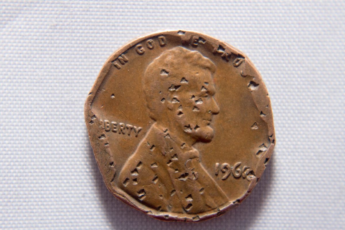 Lincoln-Cent.-Not-Sure-If-Damaged-Or-Error.-Please-Help!!