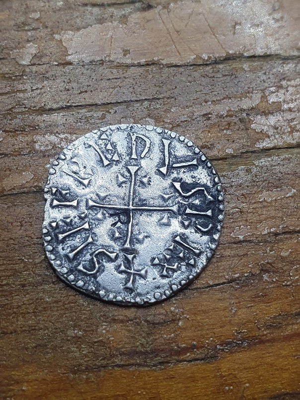 Kings-Of-Mercia?-Hammered-Silver-Coin-ID--17mm-Diam.-1.17g-Id:-Replica-9th/10th-Century-York-Penny
