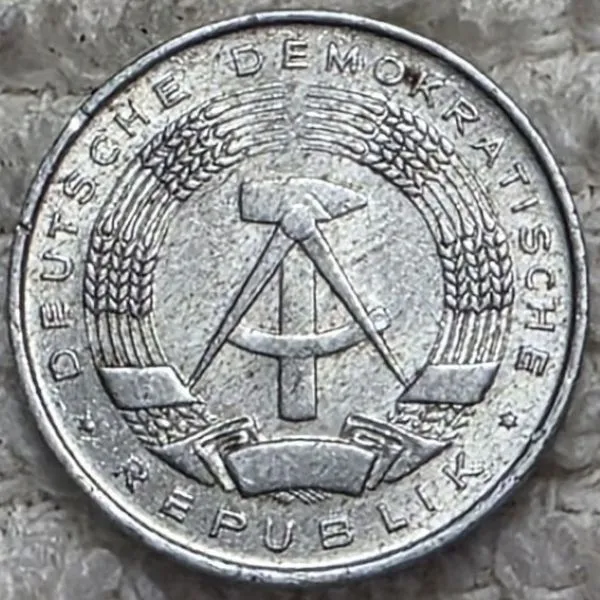 Bring-Out-Your-KM#8-Or-Y#8-Coins-For-Show-&-Tell
