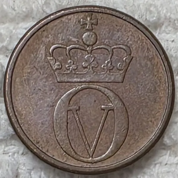 Post-Your-Coins-With-Coats-Of-Arms,-Shields,-Crests,-Crowns,--Etc.