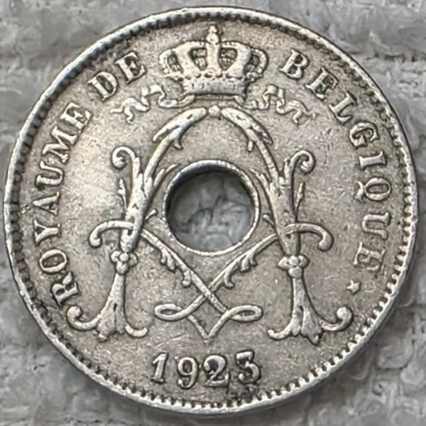 Post-Your-Coins-With-Coats-Of-Arms,-Shields,-Crests,-Crowns,--Etc.