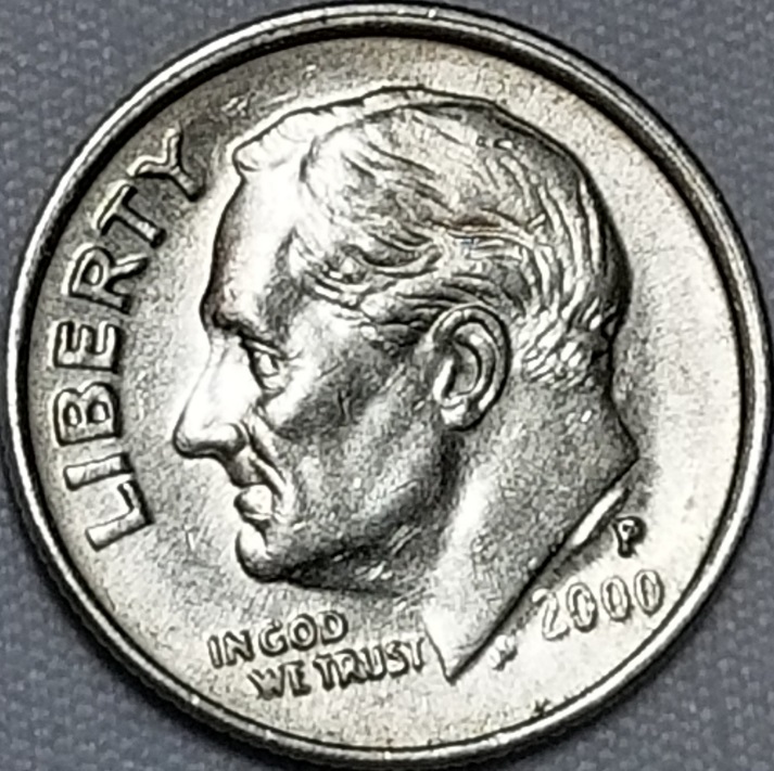 2000-P-Roosevelt-Dime-With-Die-Chip-Resembling-A-Collar