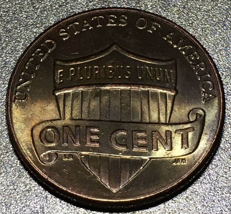 A-Weird-Looking-2018-D-Cent