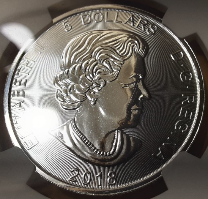2018-$5-Silver-Predator-Series---Wolf