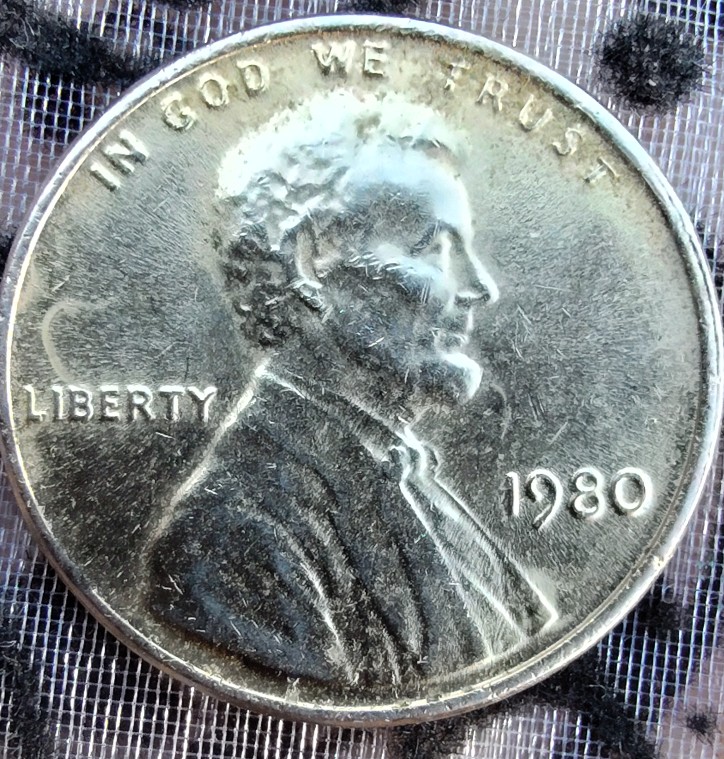 Can-Anyone-Tell-Me-Why-This-1980-No-Mint-Mark-Penny-Is-Gold-And-Copper