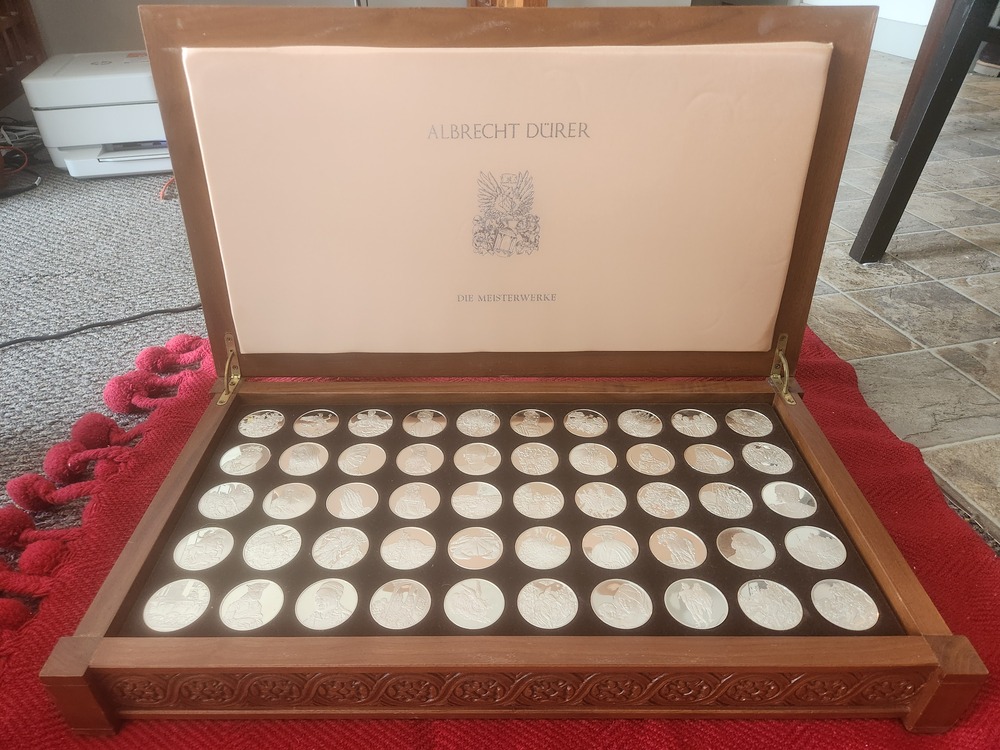 Box-Of-50-Albrecht-Durer-Medallions