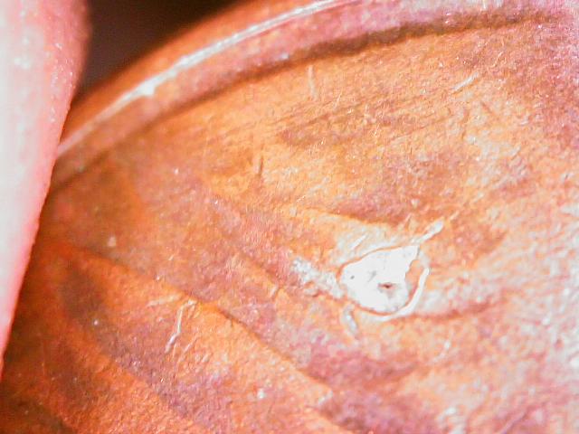 Found-A-1982-P-Button-Eye-Penny
