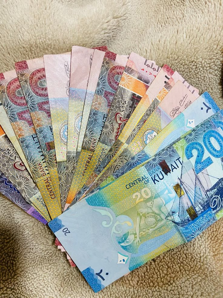 Exploring-The-World-Through-Currency